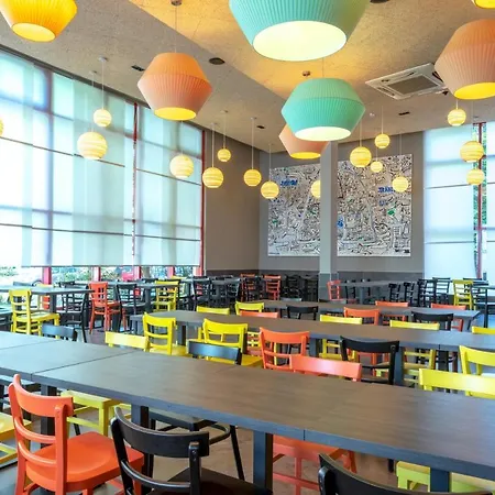 Hotel A&o Kolumbus 2*