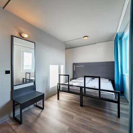 Hotel A&o Kolumbus 2*